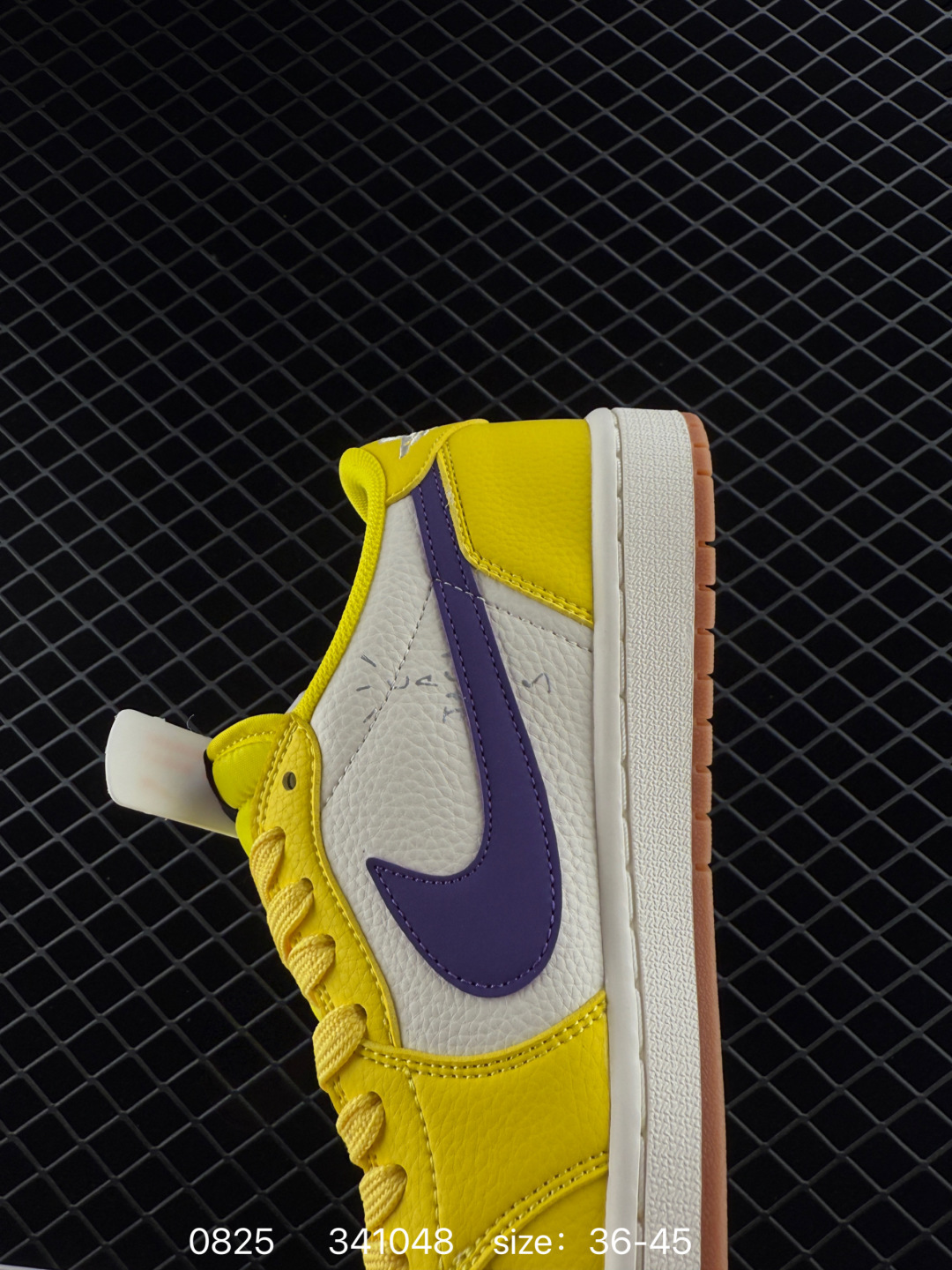 Travis Scott x Air Jordan 1 Low